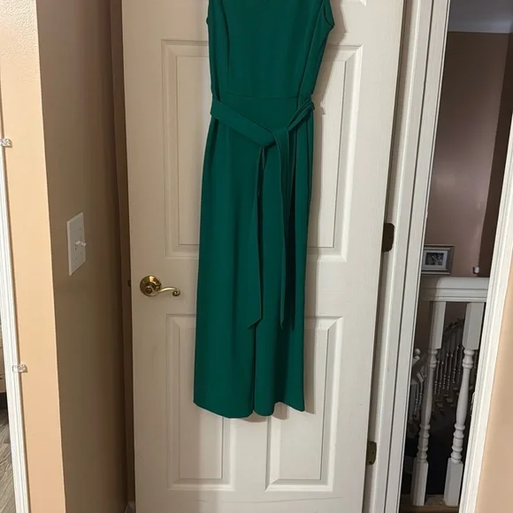 Elegant Green Sleeveless Jumpsuit - Picture 5 of 5